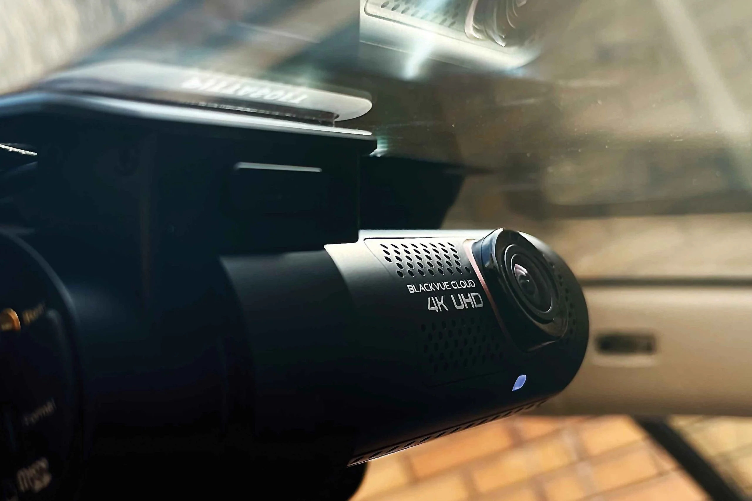 دوربین خودرو هوشمند شرکت یکتانگر
